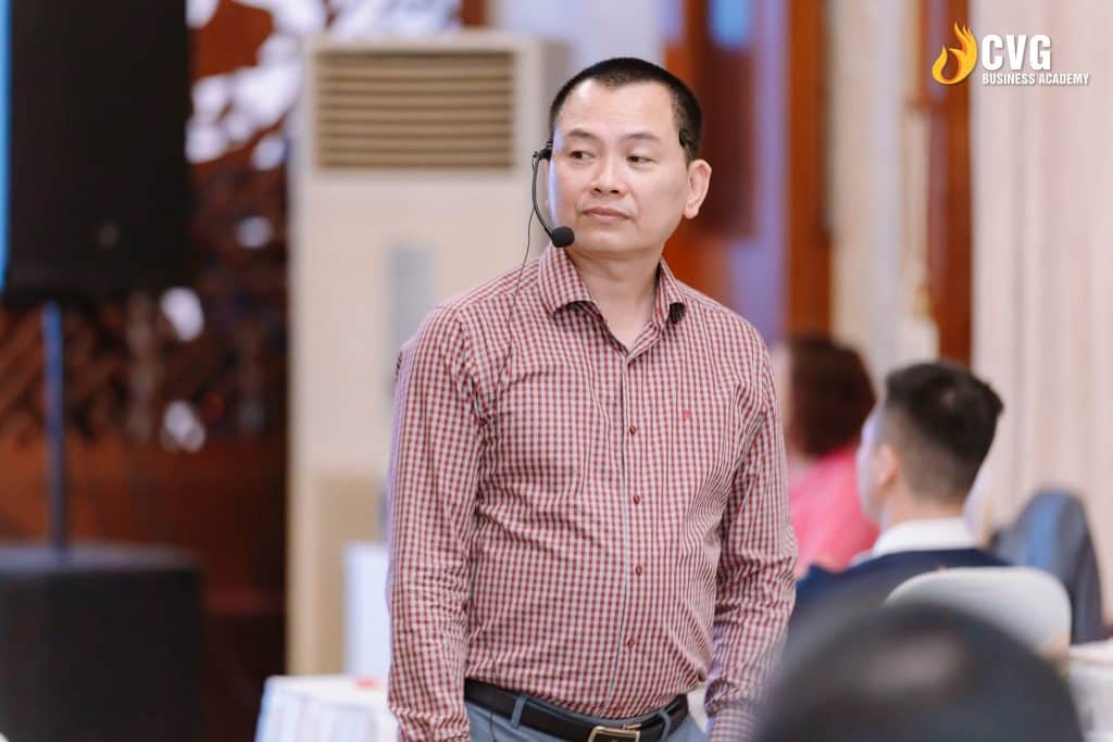 Thầy Ngô Minh Tuấn - giảng viên khóa học Huấn luyên CEO quản trị kiến tạo