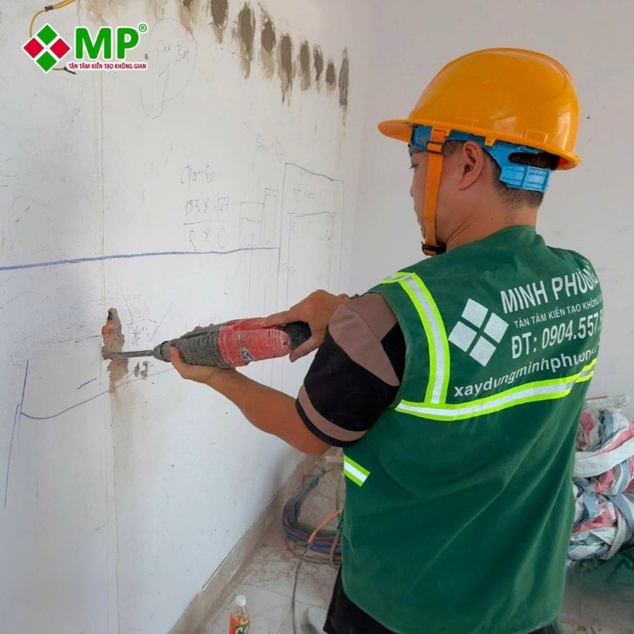 NÂNG TẦNG NHÀ CẤP 4: CHI PHÍ ĐẾN GIẢI PHÁP TỐI ƯU, CHẮC CHẮN 6 Tiến hành tháo dỡ các hạng mục
