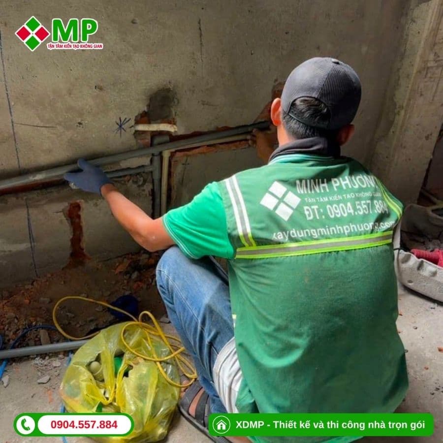 Kiểm tra điện nước cũ trước khi làm mới phần hoàn thiện