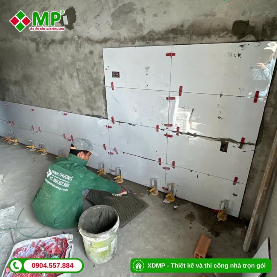 Ốp gạch nội ngoại thất, tô cổng và làm hàng rào (4)