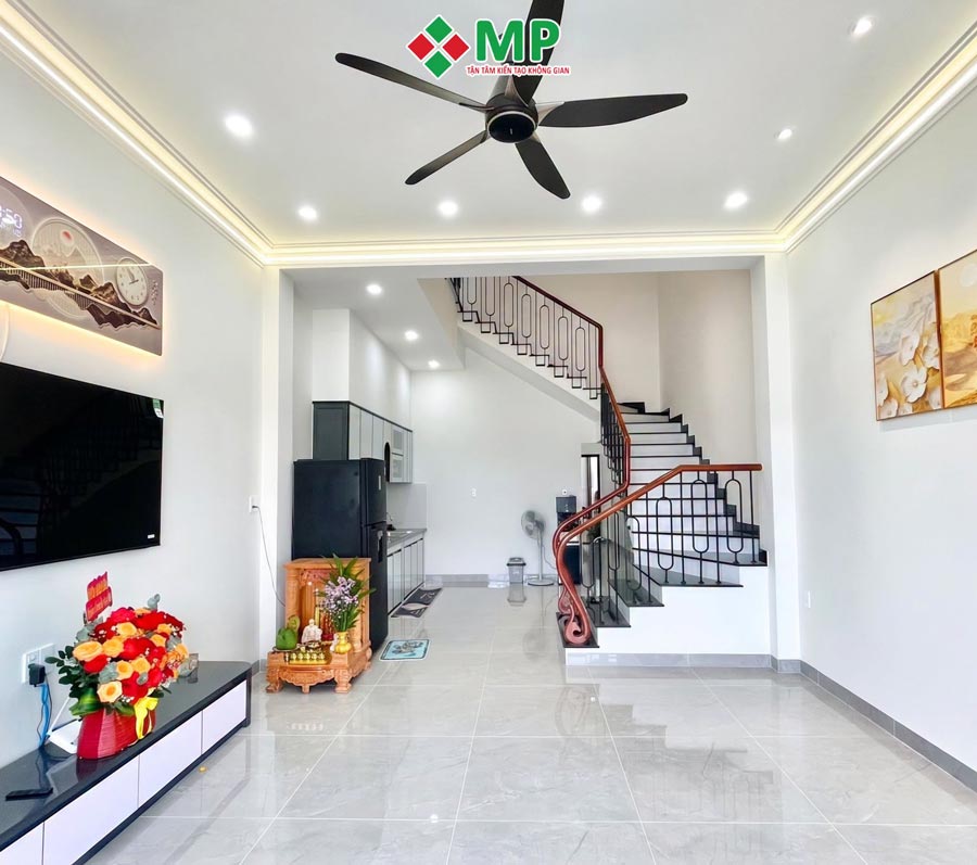 BÀN GIAO NHÀ PHỐ 2 TẦNG HIỆN ĐẠI 4.5X14M TẠI TÂY NINH - BG05 4 Khu vực phòng khách nhà phố 2 tầng hiện đại 4,5x14m