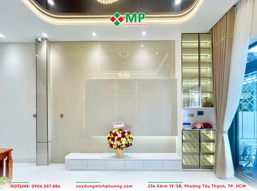 BÀN GIAO NHÀ PHỐ 3 TẦNG CẦN GIUỘC TÂY NINH HIỆN ĐẠI - BG1 8 Tiền sảnh & phòng khách nhà phố 3 tầng Cần Giuộc Tây Ninh