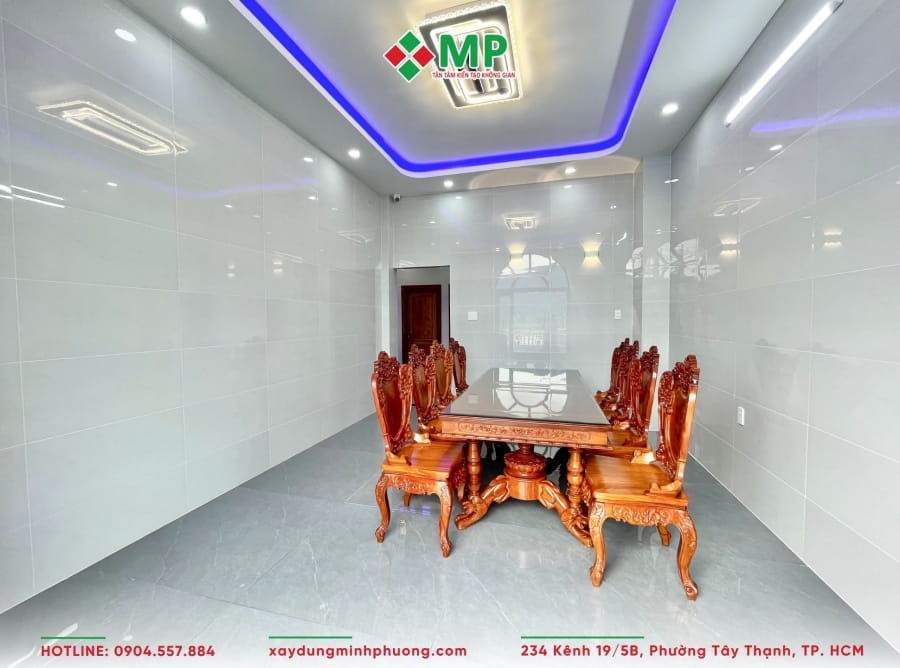 BÀN GIAO BIỆT THỰ 2 TẦNG TÂN CỔ ĐIỂN 8X17M ĐỒNG THÁP - BG09 10 Không gian phòng thờ trang nghiêm, ấm cúng với bộ bàn ghế gỗ chạm khắc cầu kỳ.