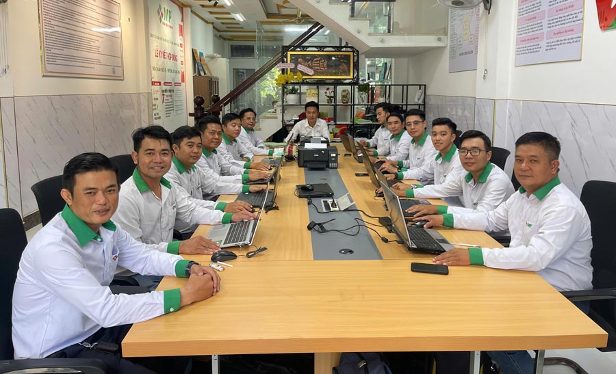 Đội ngũ nhân sự tận tâm, giám sát chặt chẽ