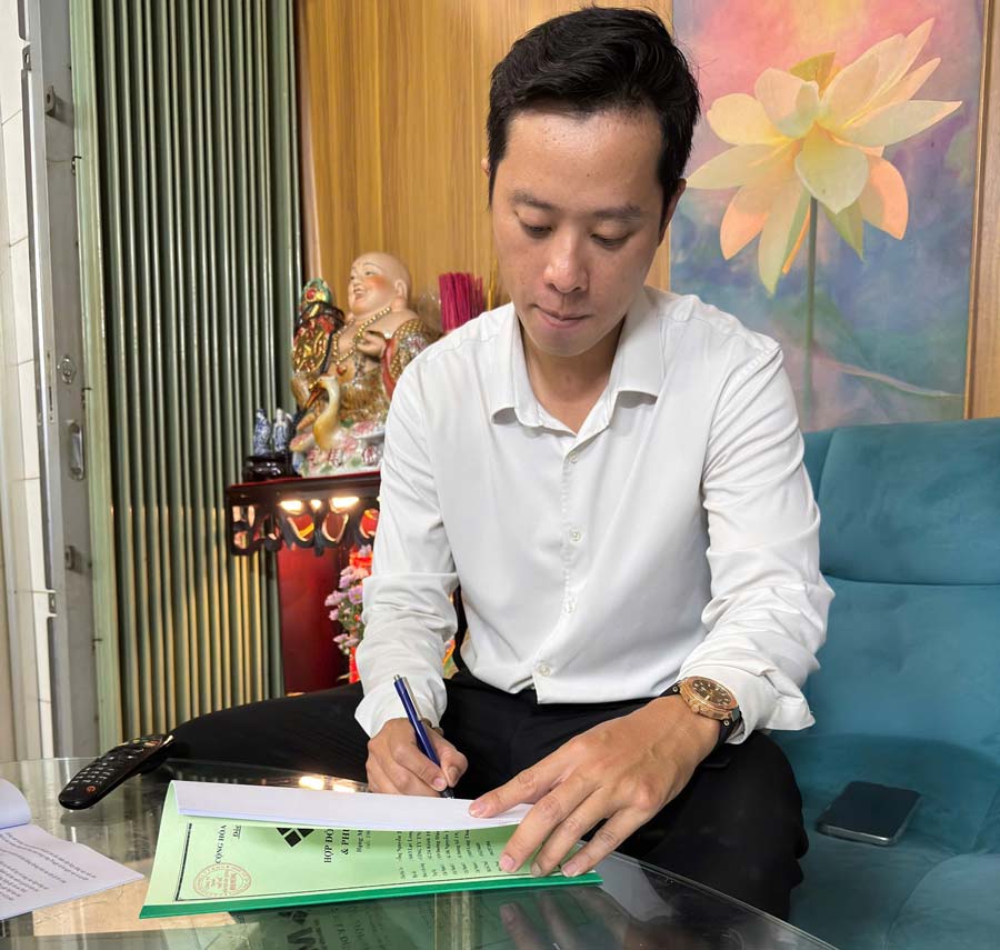 Ký Hợp Đồng Sửa Chữa Nhà 3 Tầng Quận 11 Trọn Gói - HĐ03 4 Lễ ký kết hợp đồng sửa chữa nhà trọn gói 3 tầng Quận 11