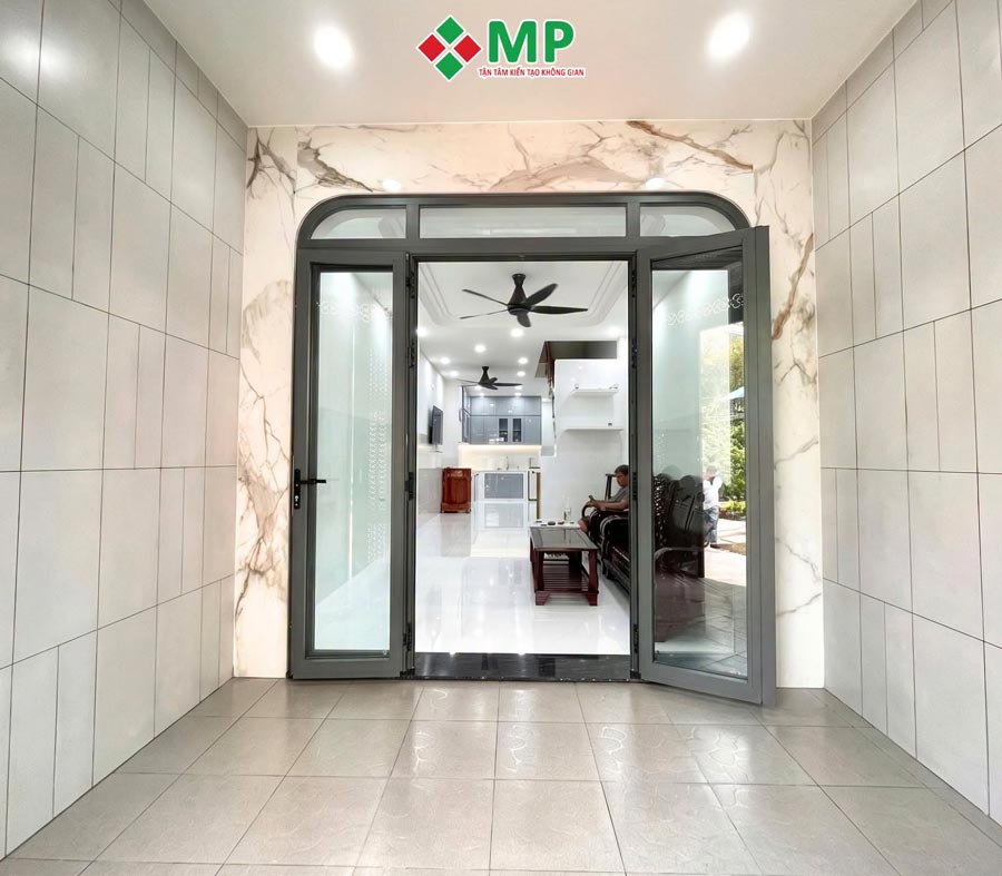 Bàn Giao Nhà Phố 4 Tầng Hiện Đại 3.5x13m Quận 8, HCM - BG17 5 Khoảng sân nhỏ trước nhà phố 4 tầng hiện đại