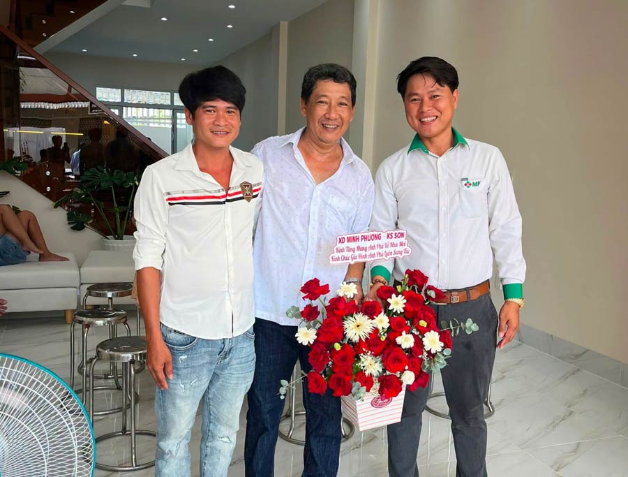 Niềm vui ngày bàn giao nhà phố 2 tầng 1 tum 5x15m tại An Giang
