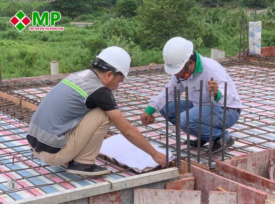 Chi Phí Thiết Kế Xây Dựng Nhà 3 Tầng 50m2 Từ A–Z 18 Giám sát tiến độ thường xuyên