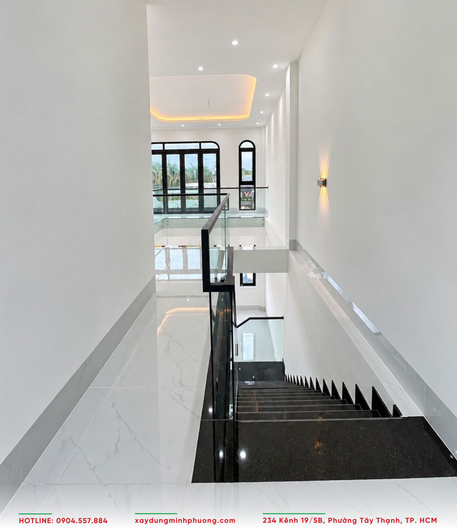 Bàn Giao Nhà Phố Gác Lửng Hiện Đại 5x17m Tại An Giang - BG25 7 Không gian gác lửng thoáng sáng, tạo sự kết nối giữa các khu vực