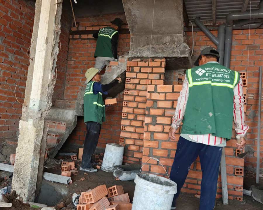 9 Tiêu Chí Lựa Chọn Công Ty Sửa Chữa Nhà Uy Tín 4 Sở hữu đội ngũ kiến trúc sư, kỹ sư và thợ thi công lành nghề